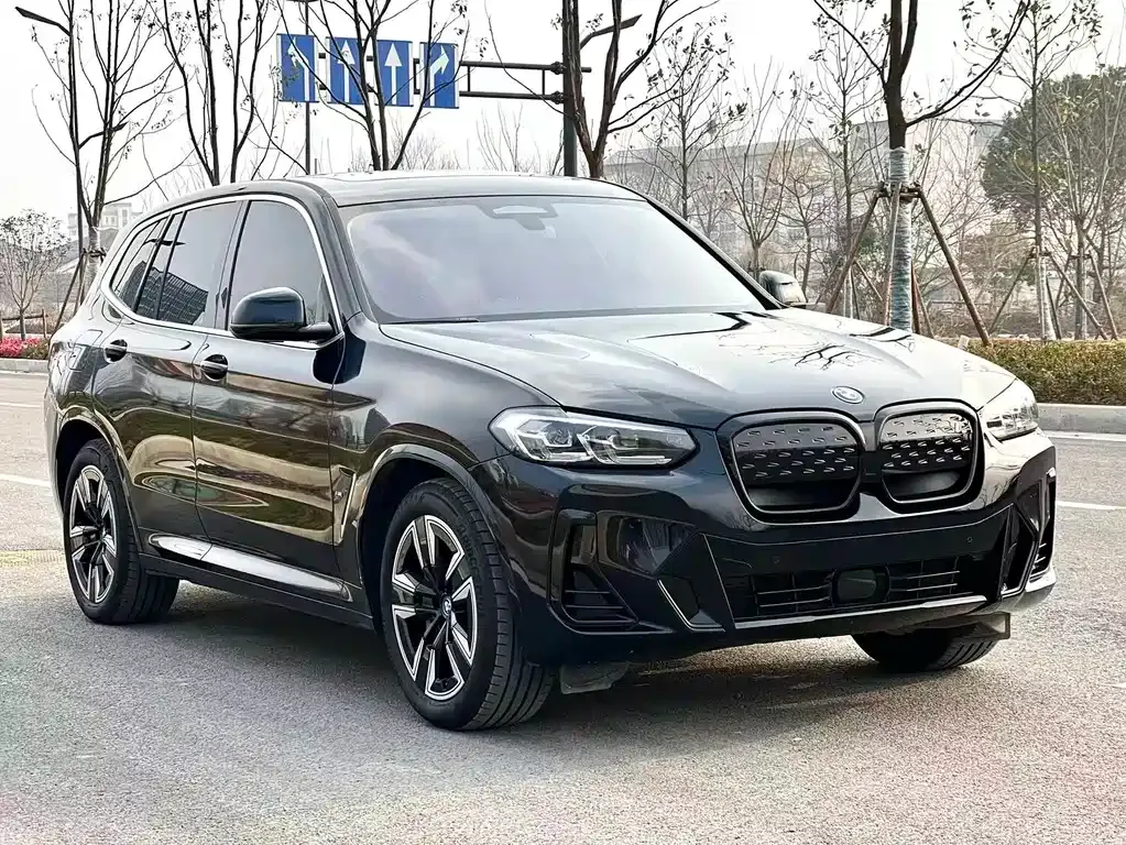 BMW iX3 2025 из CN, фото 7