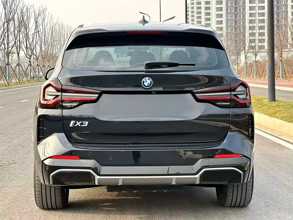 BMW iX3 2025 из CN, фото 4