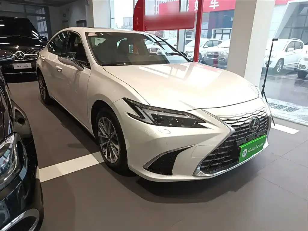 Lexus ES 2025 из CN, фото 8