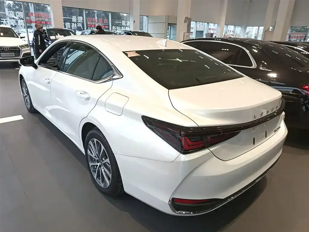 Lexus ES 2025 из CN, фото 7