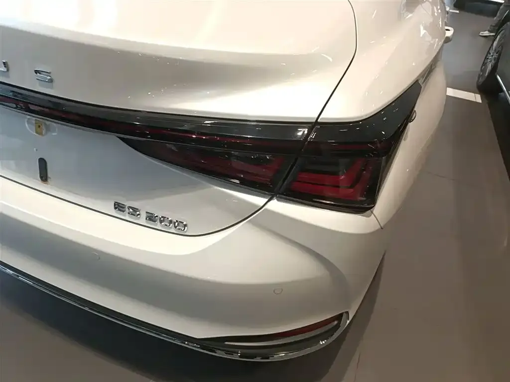 Lexus ES 2025 из CN, фото 4