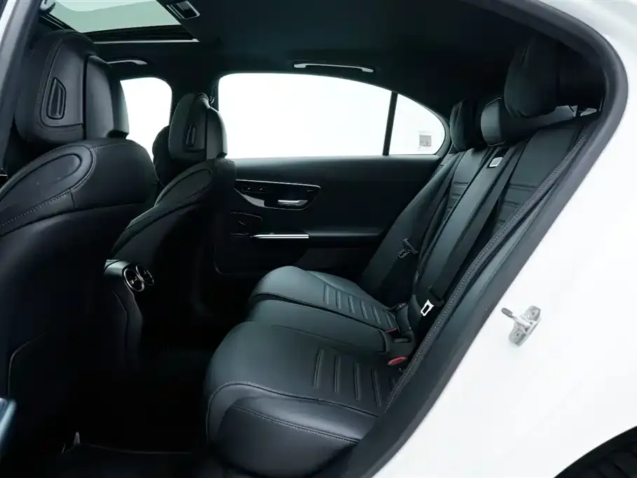 Mercedes-Benz C-Class 2024 из CN, фото 2