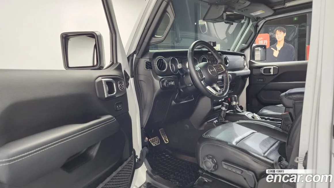 Jeep Wrangler 2023 из KR, фото 8