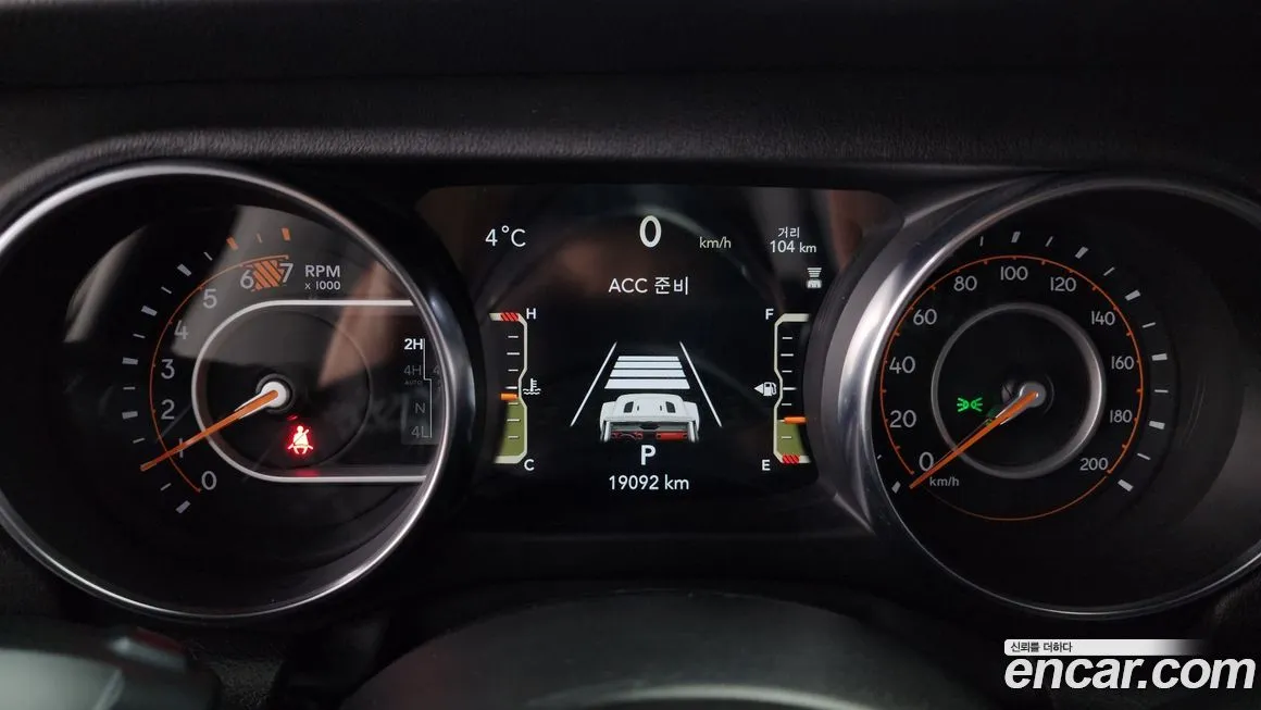 Jeep Wrangler 2023 из KR, фото 7