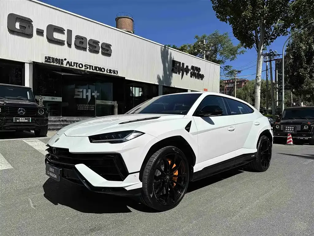 Lamborghini Urus 2023 из CN, фото 1