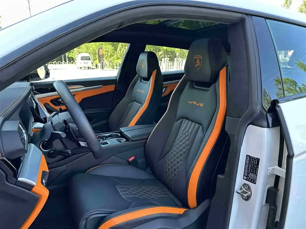 Lamborghini Urus 2023 из CN, фото 3