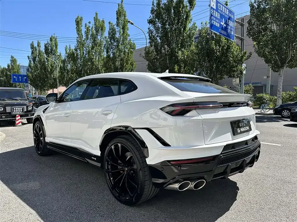 Lamborghini Urus 2023 из CN, фото 9