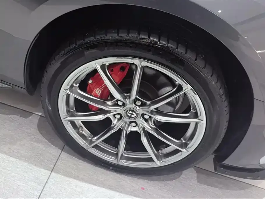 Audi A4L 2022 из CN, фото 5