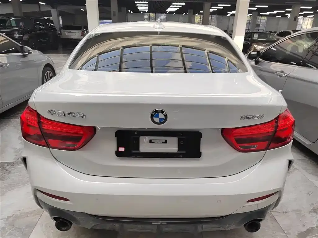 BMW 1 Series 2022 из CN, фото 2