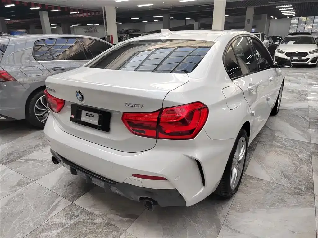BMW 1 Series 2022 из CN, фото 10