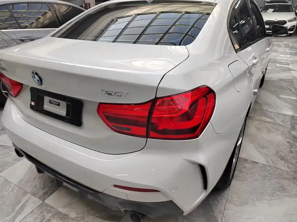 BMW 1 Series 2022 из CN, фото 9