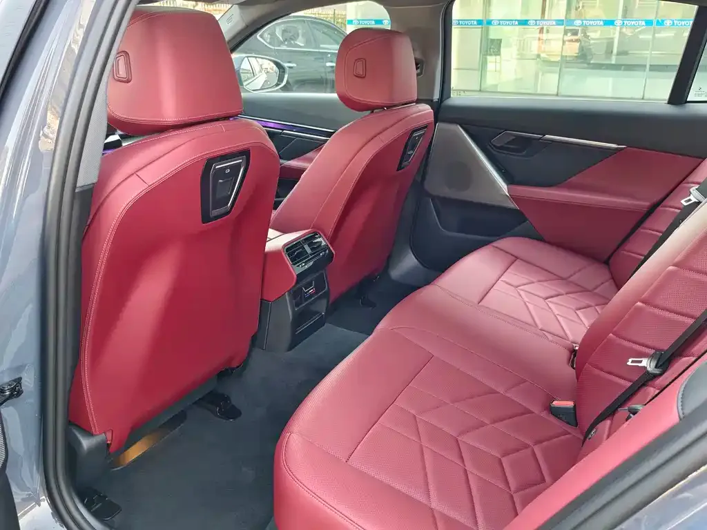 BMW i5 2025 из CN, фото 6