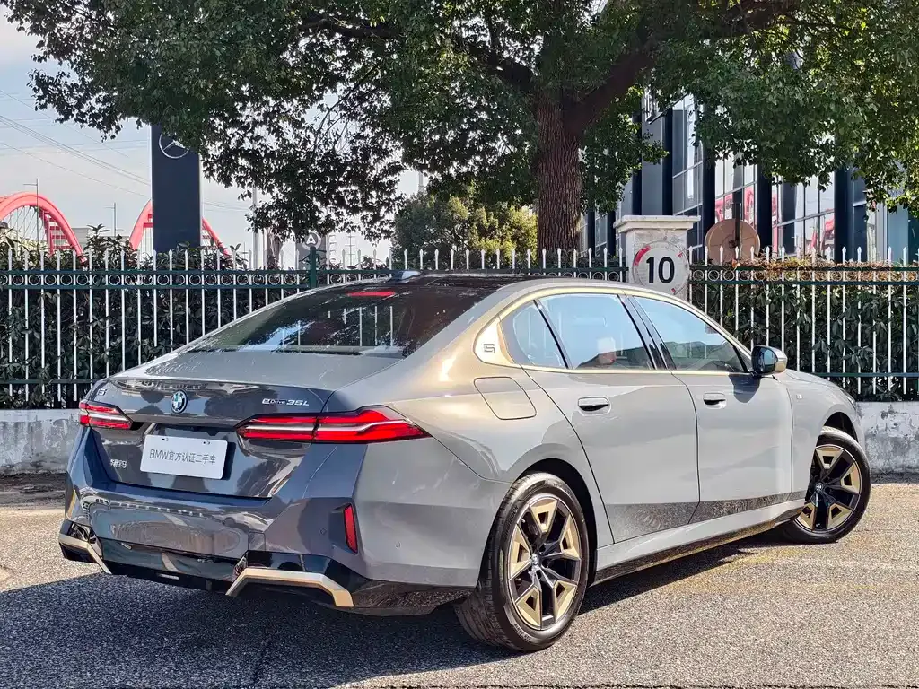 BMW i5 2025 из CN, фото 5