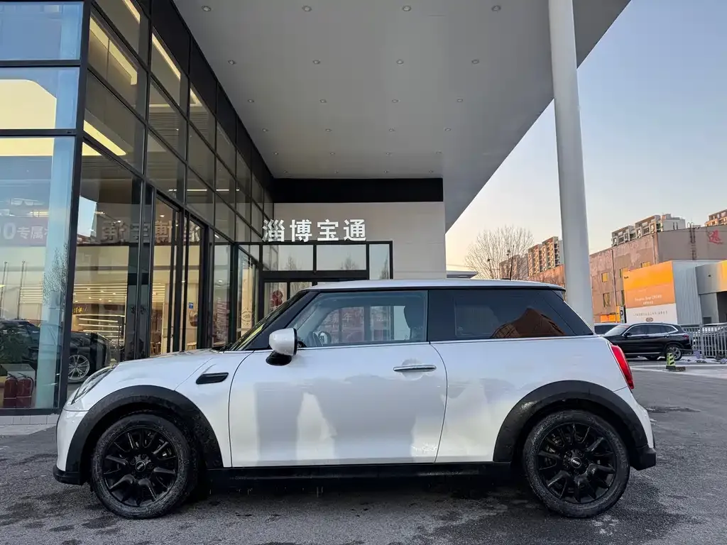 MINI Cooper (3-door) 2023 из CN, фото 3