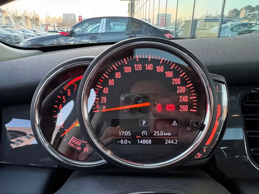 MINI Cooper (3-door) 2023 из CN, фото 6