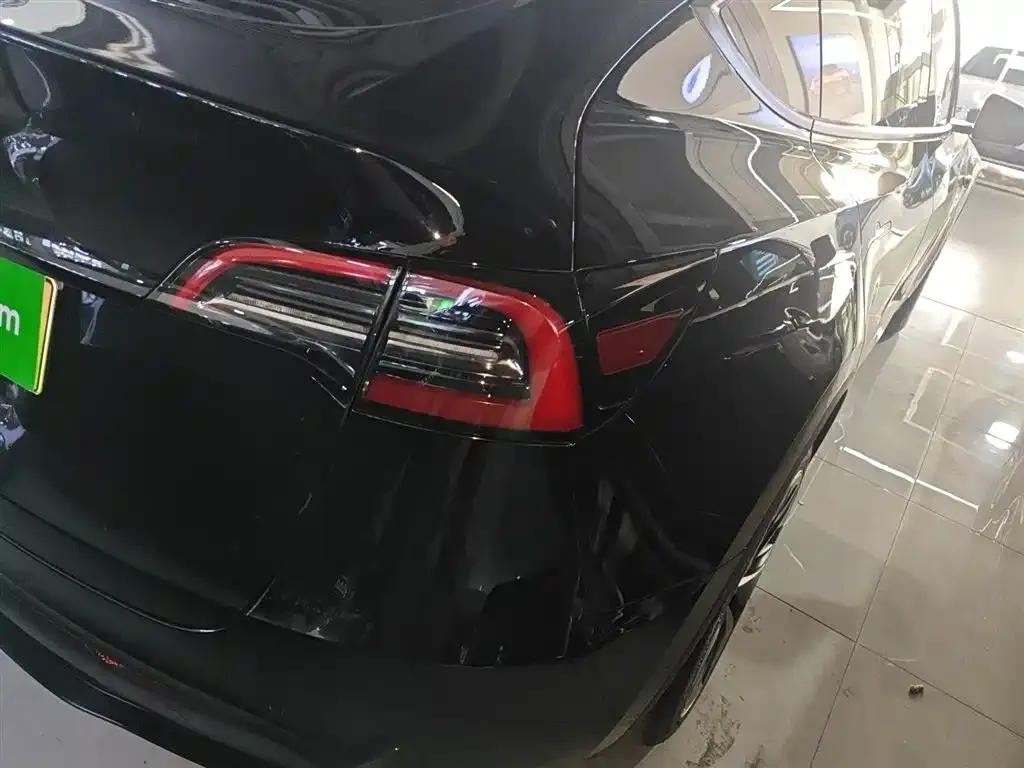 Tesla Model Y 2024 из CN, фото 2