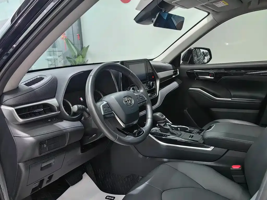 Toyota Highlander 2023 из CN, фото 8