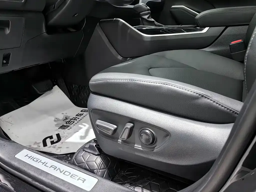 Toyota Highlander 2023 из CN, фото 10