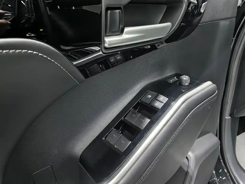 Toyota Highlander 2023 из CN, фото 5