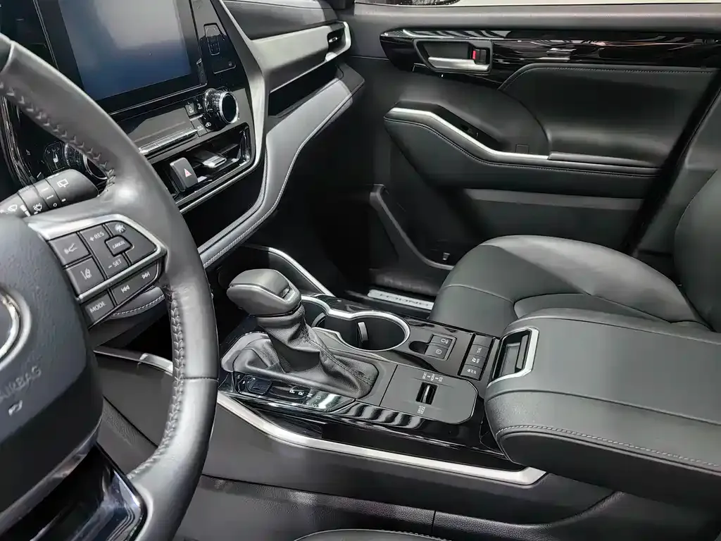 Toyota Highlander 2023 из CN, фото 9