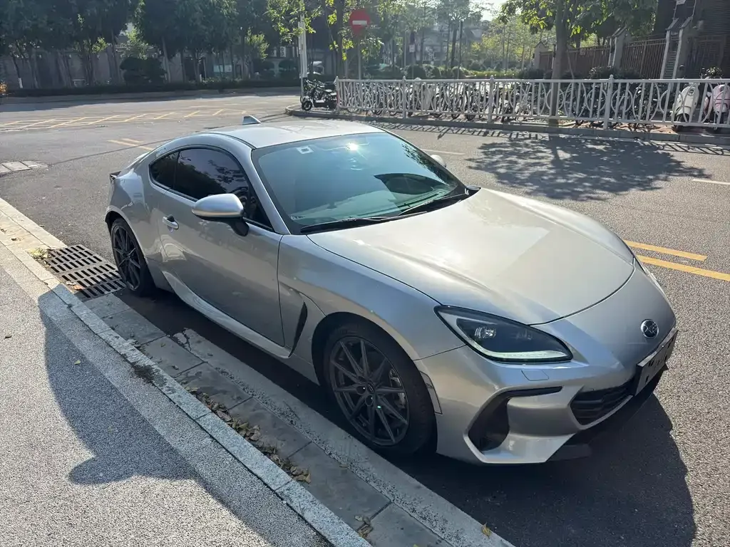 Subaru BRZ 2022 из CN, фото 6