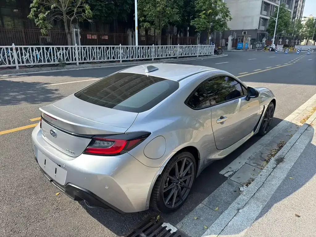 Subaru BRZ 2022 из CN, фото 5