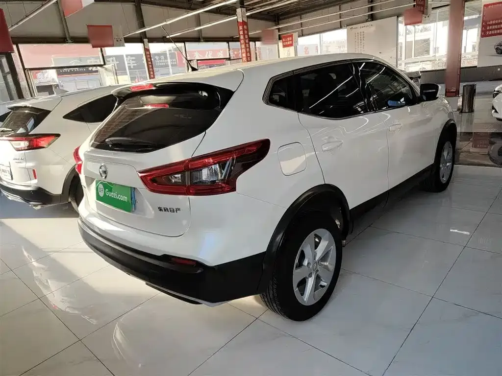 Nissan Qashqai 2022 из CN, фото 2