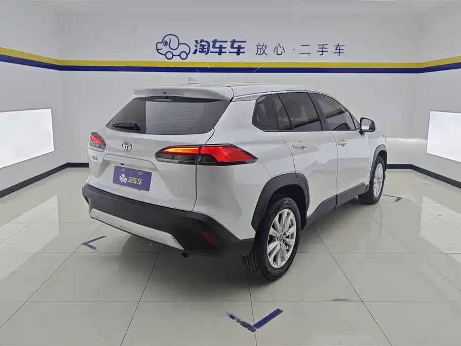 Toyota Corolla Cross 2022 из CN, фото 3
