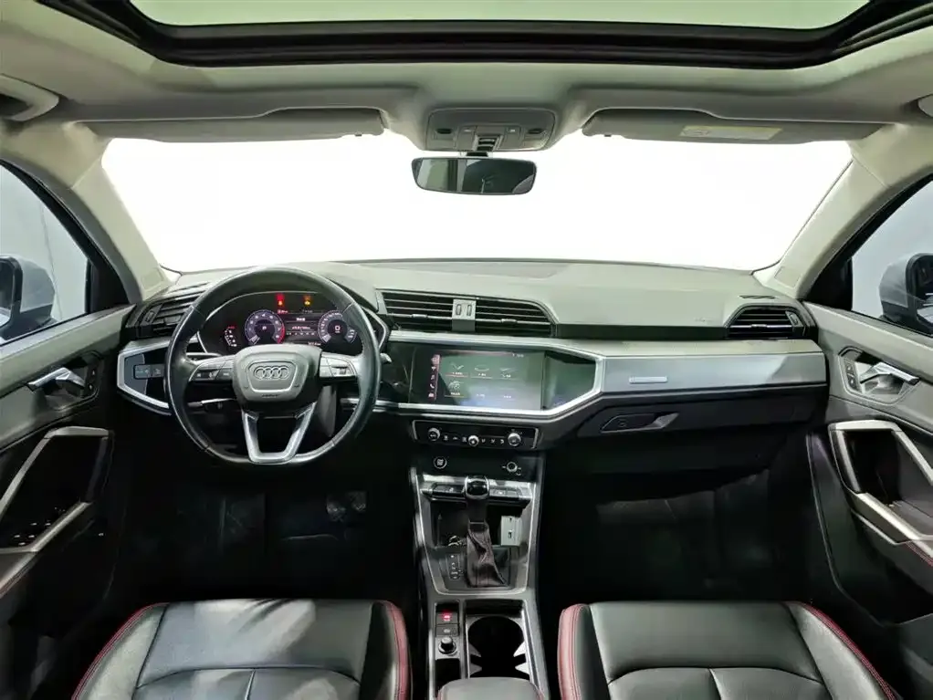 Audi Q3 2021 из CN, фото 3