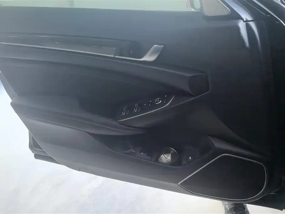 Honda Accord 2023 из CN, фото 2