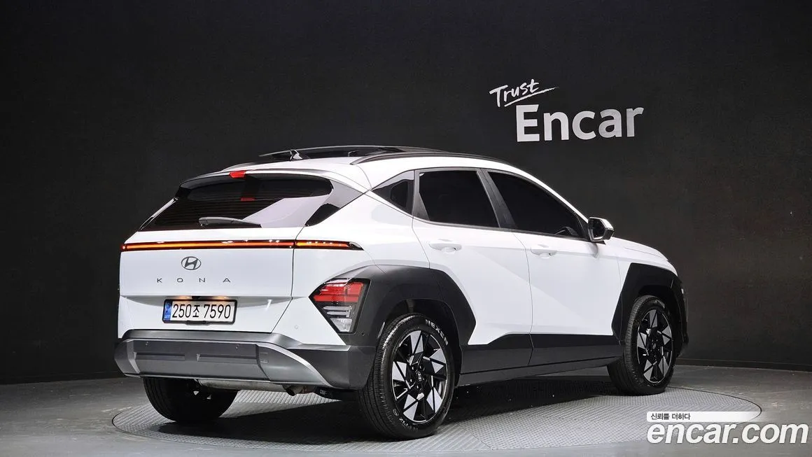 Hyundai Kona — фото 3