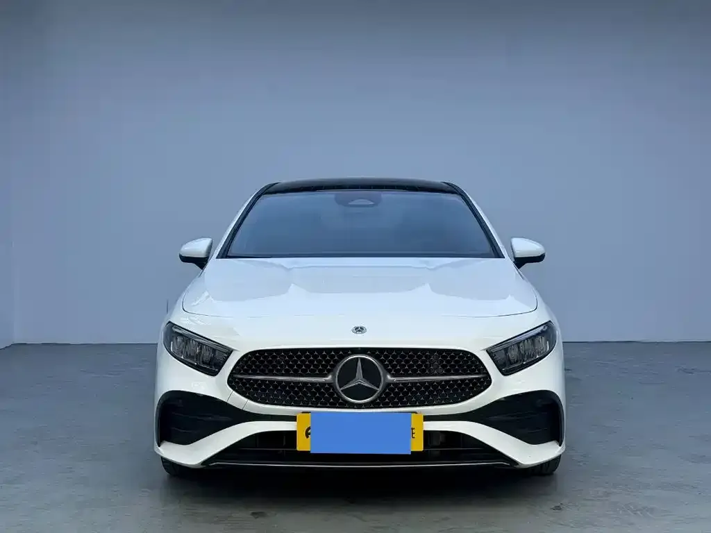 Mercedes-Benz A-Class 2023 из CN, фото 2