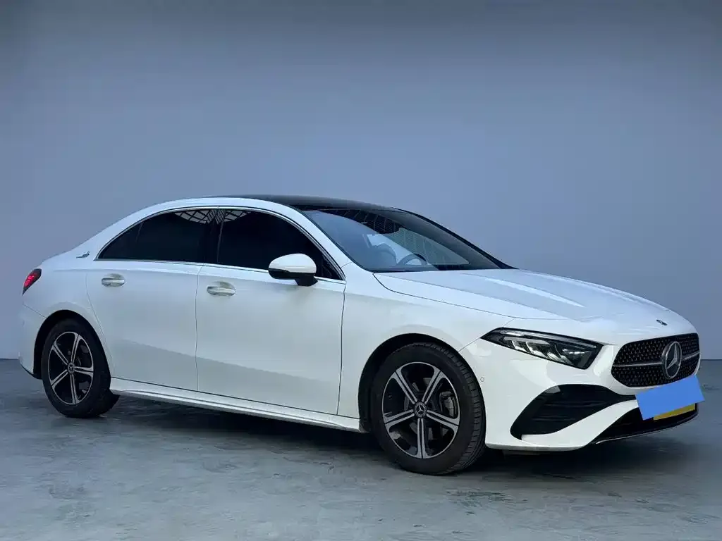 Mercedes-Benz A-Class 2023 из CN, фото 3