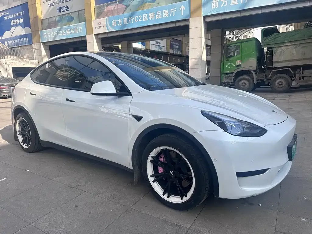 Tesla Model Y 2023 из CN, фото 7