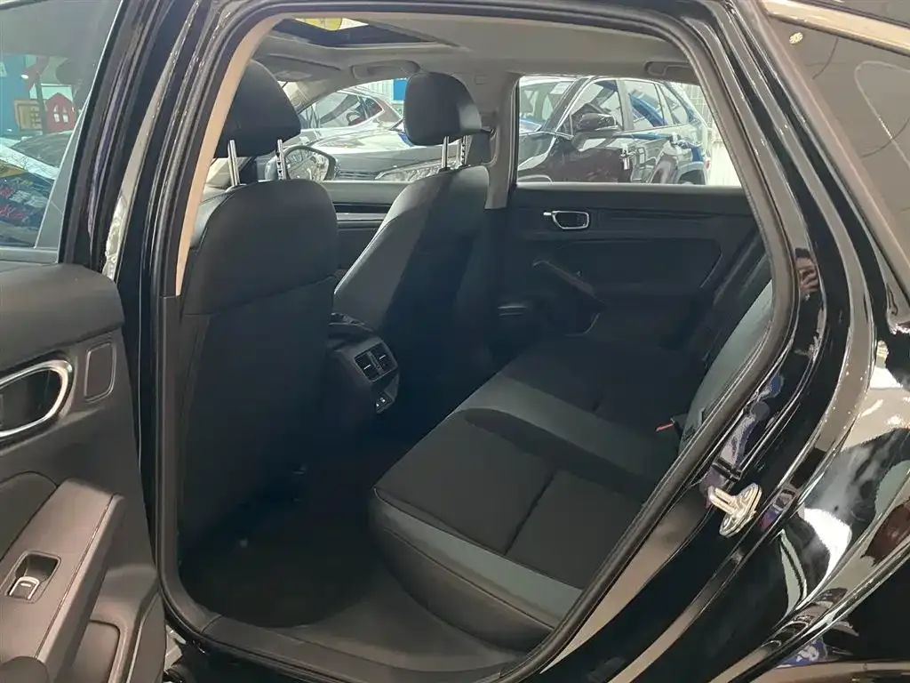 Honda Civic 2025 из CN, фото 2