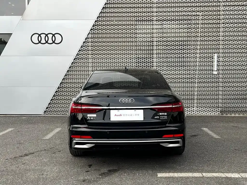 Audi A6L — фото 10