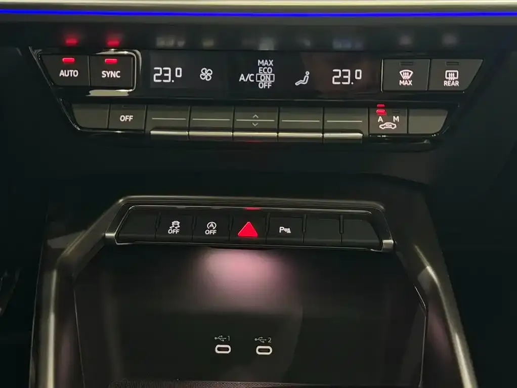 Audi A3 2024 из CN, фото 2