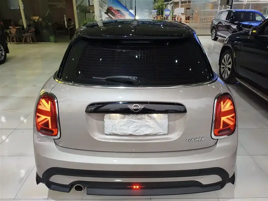 MINI Cooper (3-door) 2023 из CN, фото 3