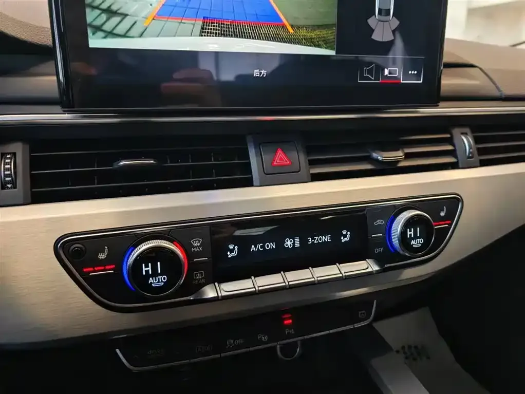 Audi A4L 2021 из CN, фото 9