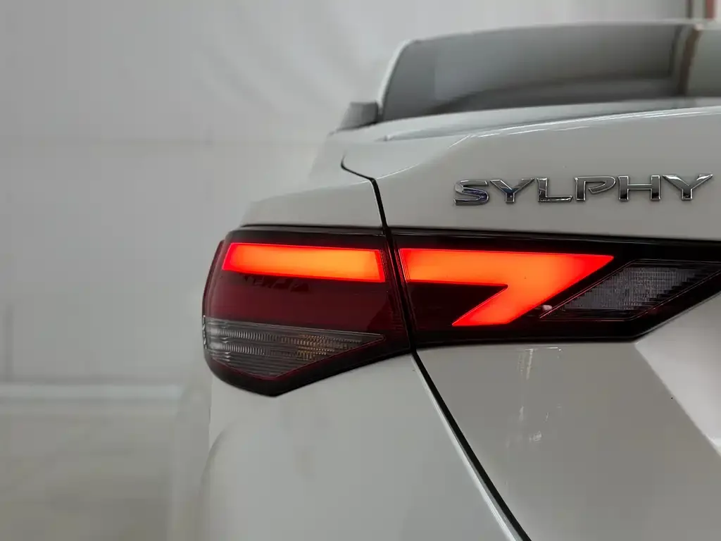 Nissan Sylphy 2022 из CN, фото 4