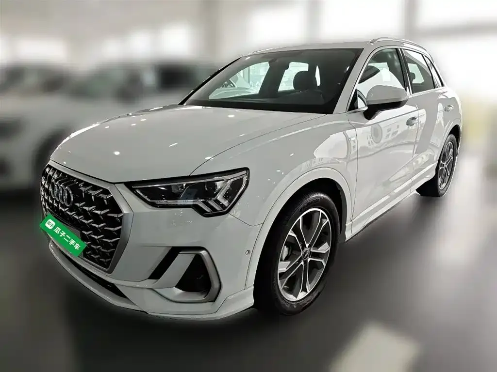 Audi Q3 2024 из CN, фото 1