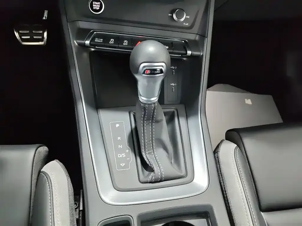 Audi Q3 2024 из CN, фото 4