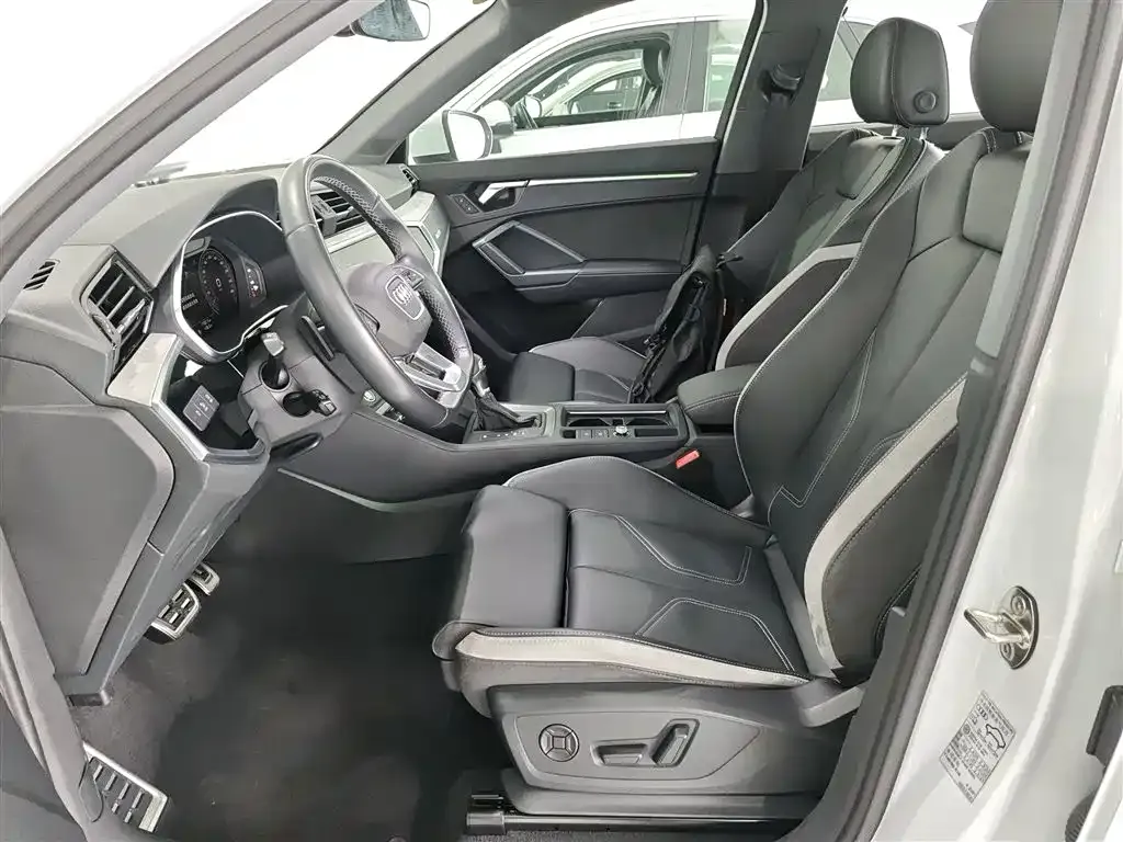 Audi Q3 2024 из CN, фото 8