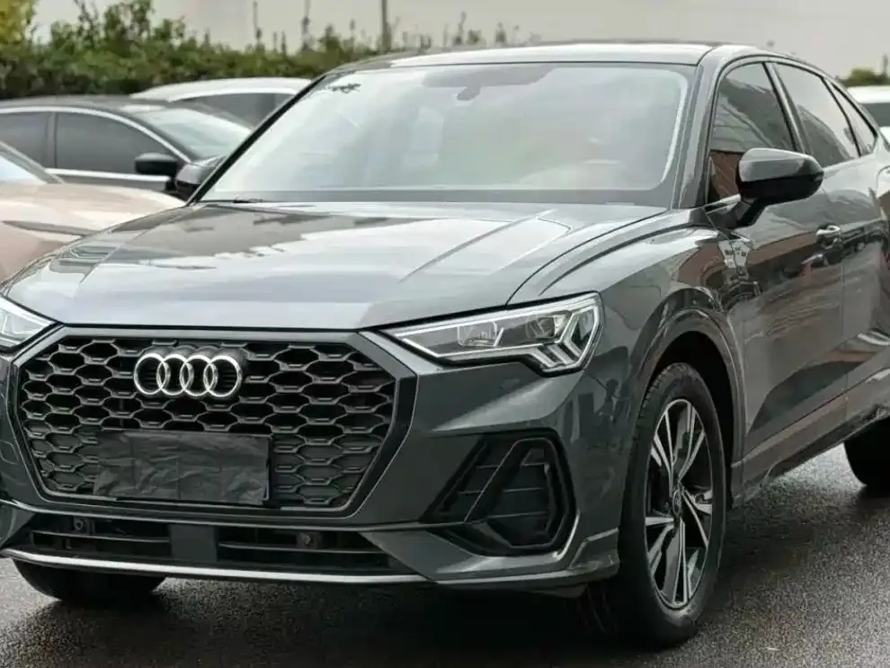 Audi Q3 2023 из CN, фото 1