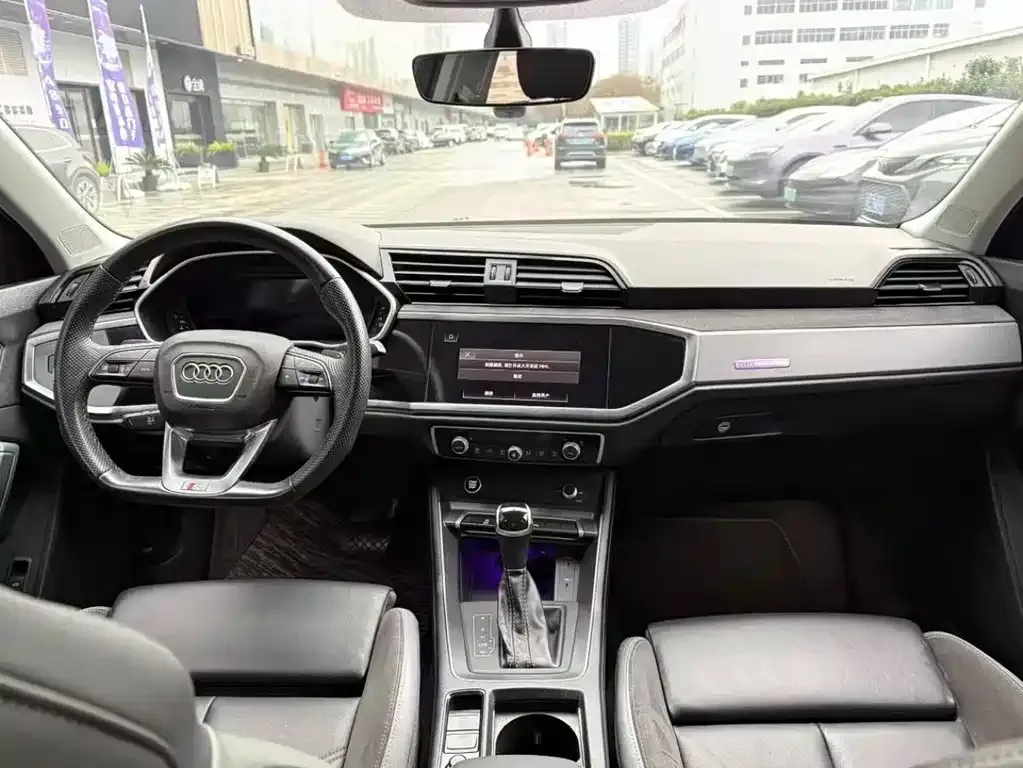 Audi Q3 2023 из CN, фото 2