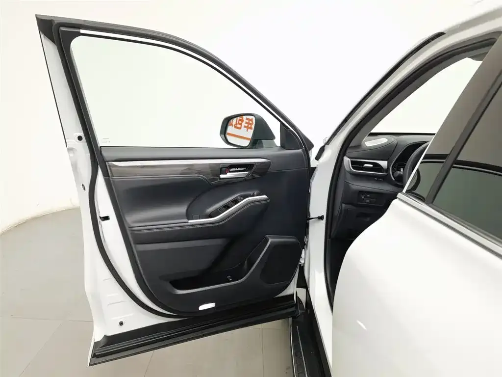 Toyota Highlander 2025 из CN, фото 5