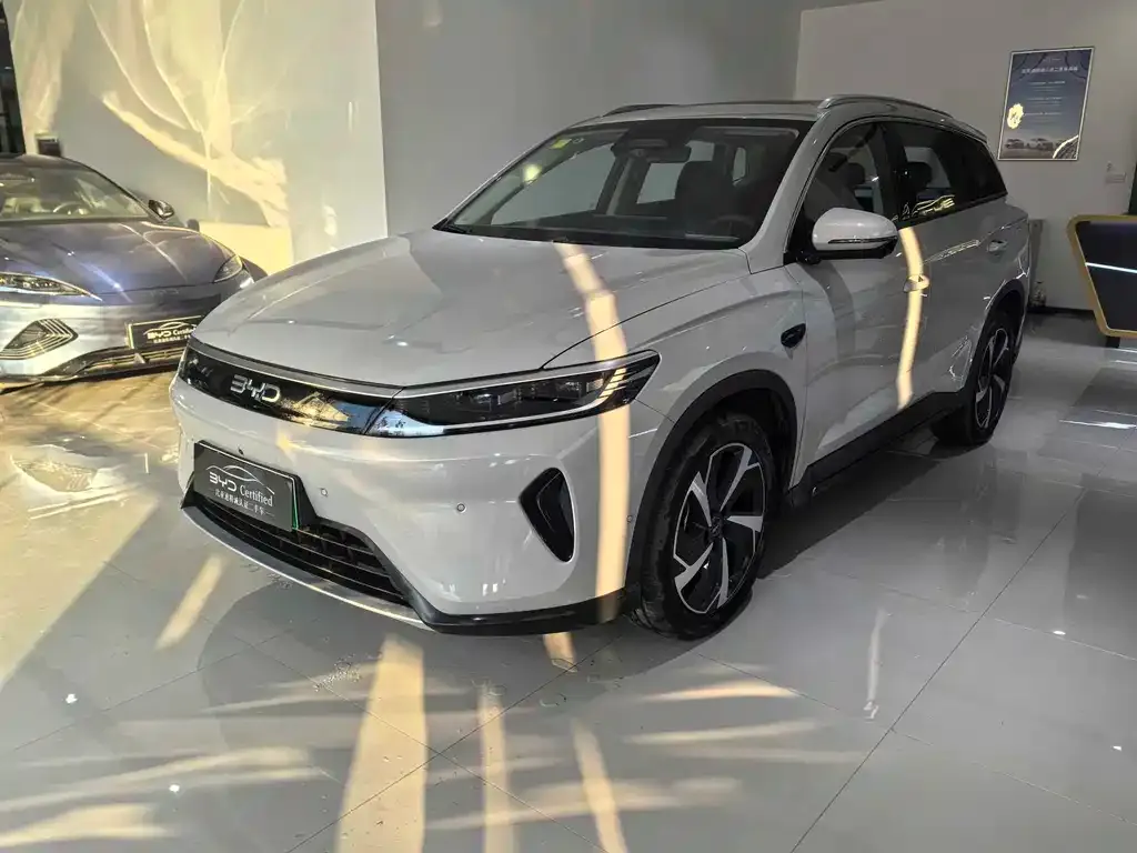BYD Seal 05 DM-i 2025 из CN, фото 1