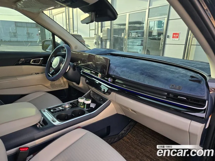 Kia Carnival — фото 10