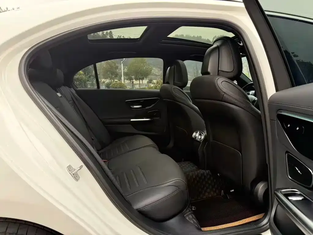 Mercedes-Benz C-Class 2024 из CN, фото 4