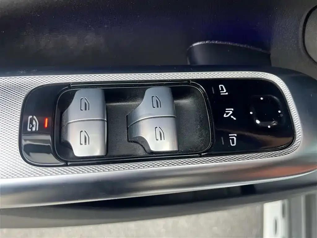 Mercedes-Benz GLC 2024 из CN, фото 10